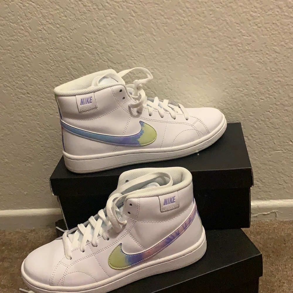 New nike white